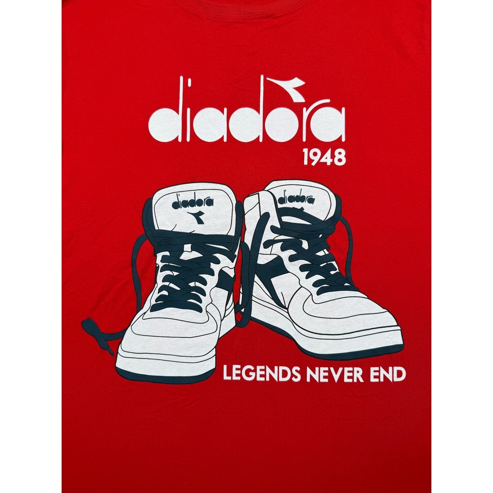NWT Diadora 1948 Men L Legends Never End Sneaker Graphic T-Shirt Red Portugal - Picture 4 of 11